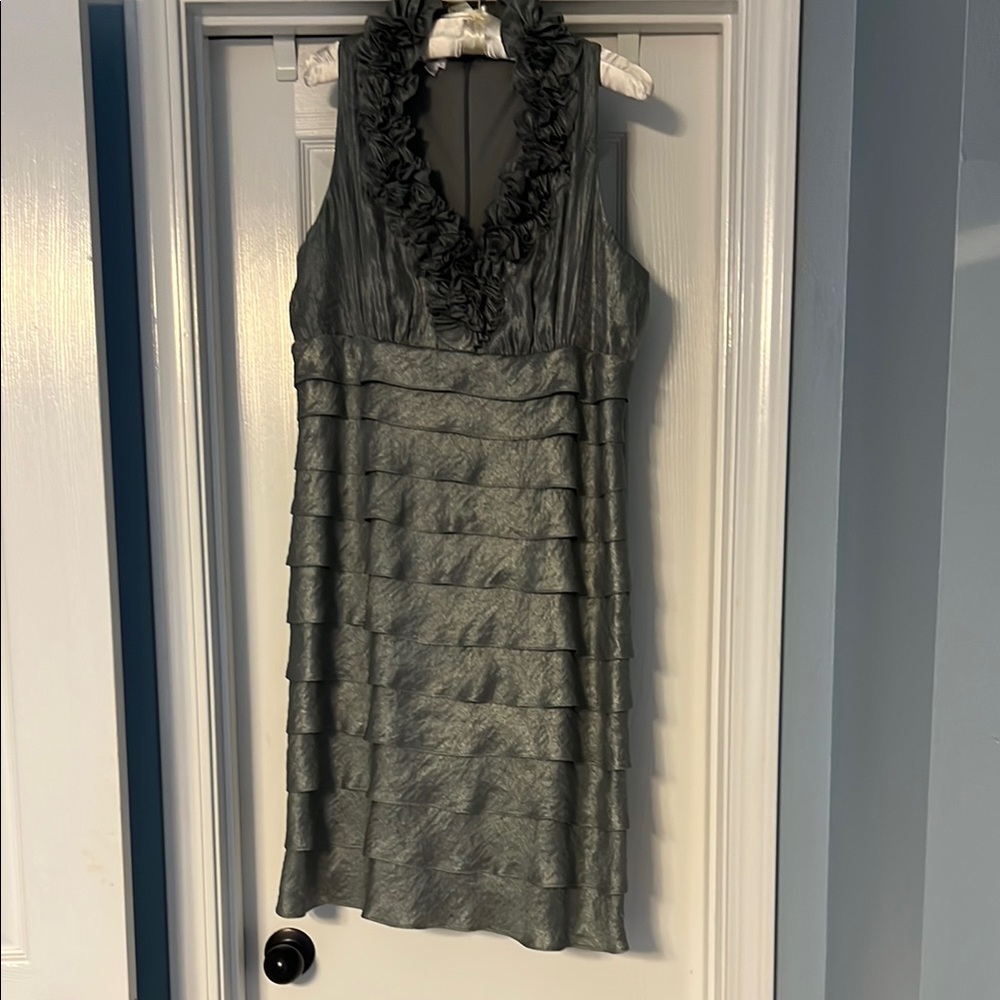 Elegant Gray Sleeveless Dress